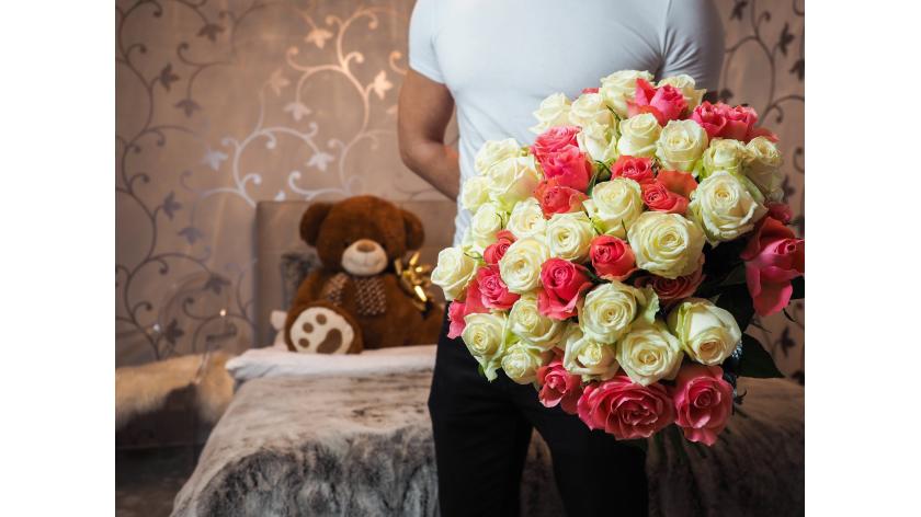 Những sai lầm thường gặp khi sử dụng dịch vụ điện hoa Hà Nội