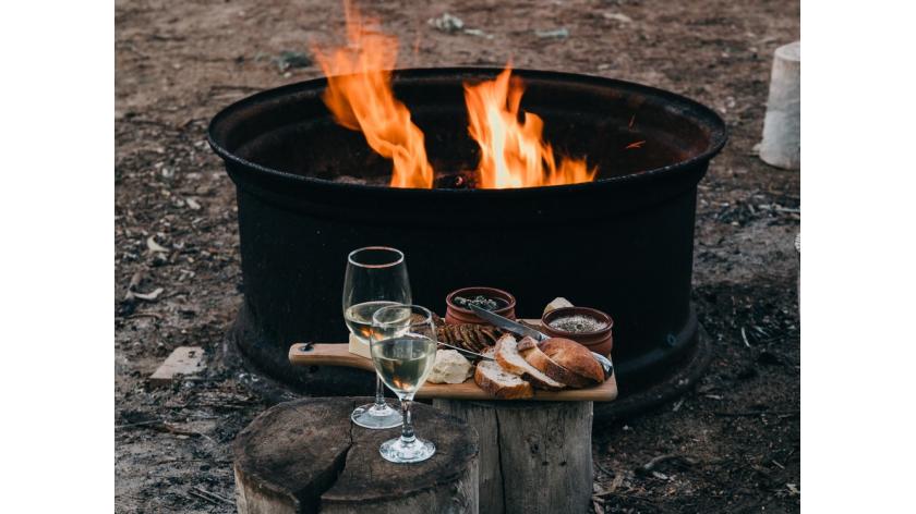 25 món bánh tráng miệng bên lửa trại dễ làm đến kỳ lạ cho chuyến đi dã ngoại ngoài trời