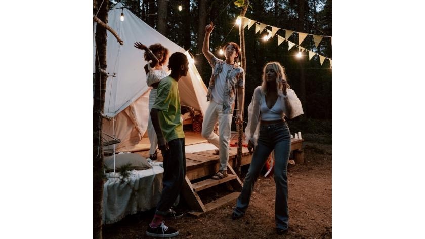 Cách tổ chức tiệc sinh nhật tại buổi cắm trại