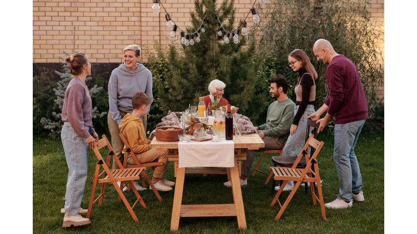 Cách nói chuyện để tránh xung đột trong những cuộc họp mặt đại gia đình