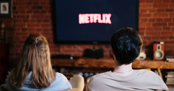 Hãy dừng tay, đây là 10 bộ phim nước ngoài hay nhất trên Netflix!