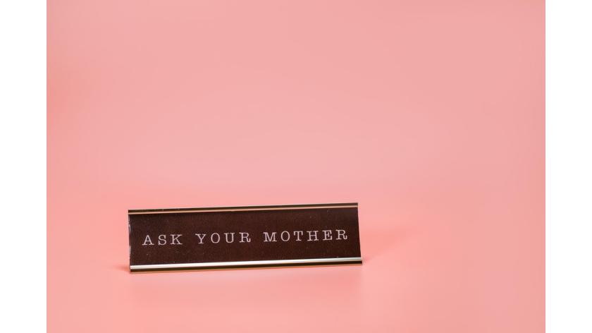 8 câu hỏi vô ý mà các bà mẹ đang đi làm rất khó trả lời