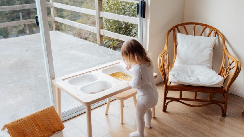 Cách đơn giản để tạo không gian vui chơi Montessori tại nhà cho trẻ nhỏ