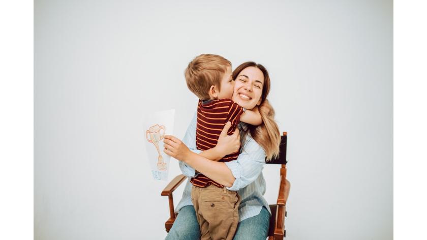 Chuyên đề Khi người mẹ đi làm: Những người mẹ hay phải đi công tác