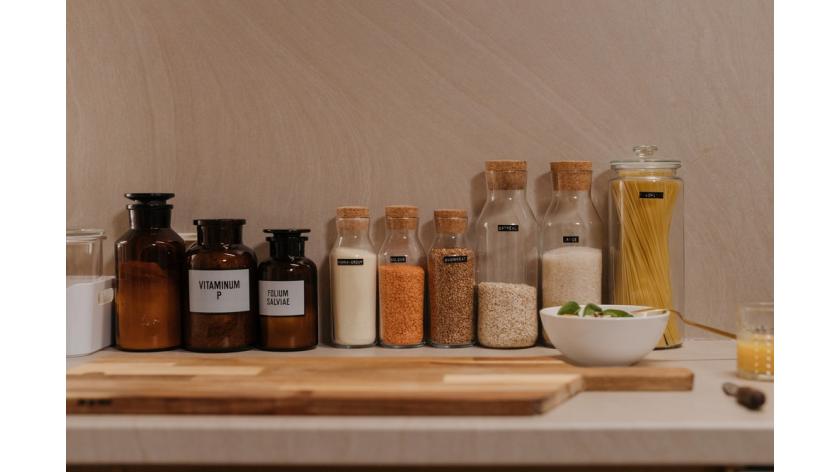 Tiết lộ 5 món đồ cần phải có để làm cho tủ bếp gọn gàng hơn giành cho các bà mẹ bận rộn