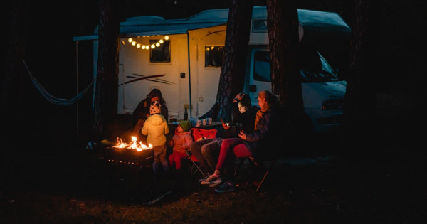 Giải quyết mối lo lắng về giấc ngủ khi cho trẻ đi cắm trại ngoài trời - Ngủ dưới các vì sao