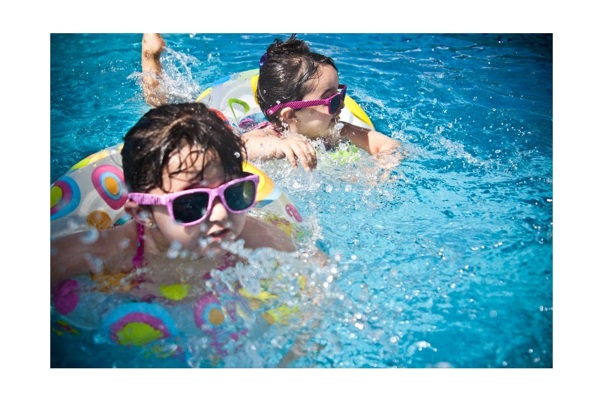 Mẹo chống nắng nóng cực hay cho trẻ nhỏ khi đi du lịch và nghỉ hè cùng gia đình